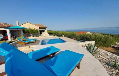 Pet Friendly Home In Postira With Wifi - Photo 24