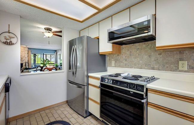 Lake Getaway - Photo 12