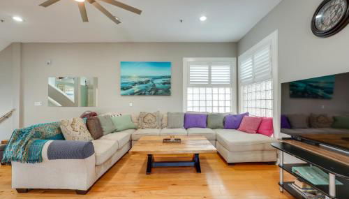 Coastal Sea Side Townhome - Walk to Beach! - Foto 3