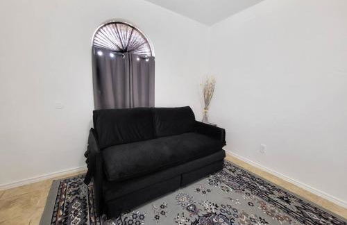 Large parking lot sleeps 8 - Foto 23