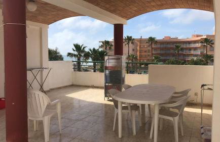 Primer piso de 2 habitaciones en unifamiliar frente al mar - Photo 3