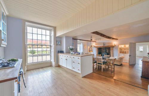 Old Ford House - Photo 6