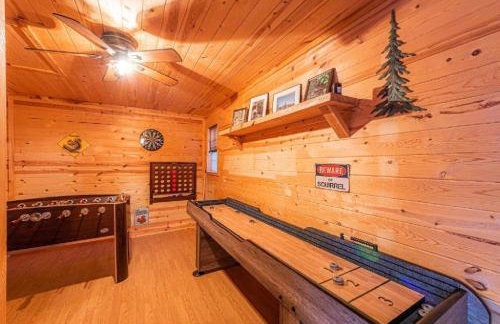 Cabin #6 Bobcat Bunkhouse - Pet Friendly - King Bed - Sleeps 4 - Photo 26