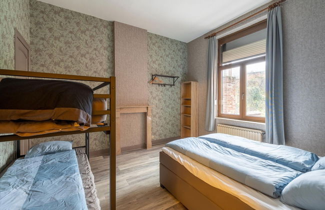 Beautiful Holiday Home in Dinant With Garden - Photo 9