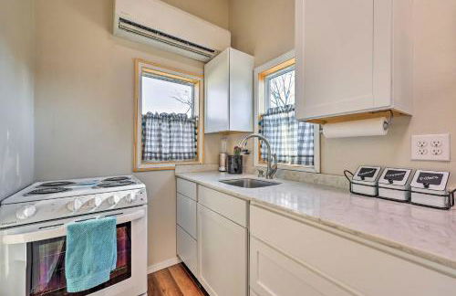 1 Mi to Dtwn Rogers Convenient Getaway with Patio - Foto 5