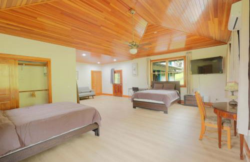 Luxury Oceanview Estate - Photo 13