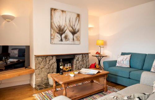 Drake Cottage with Hot tub - Photo 3