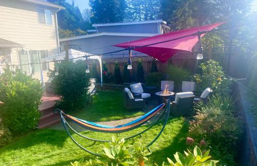 Entire house with Four Bedrooms, Hot Tub, BBQ, Private Backyard, FREE WiFi and Parking, near Seattle, EV - Foto 28