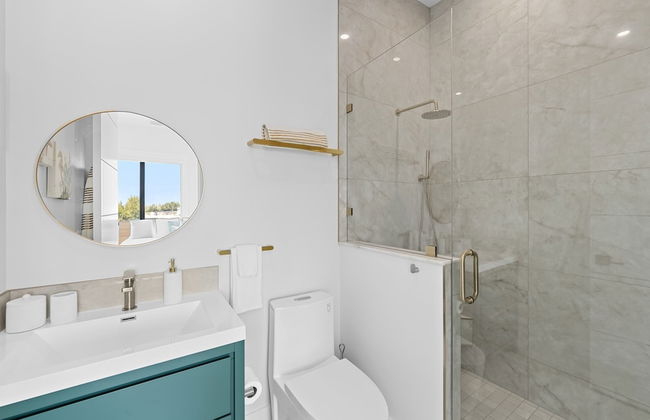 Luxury Seaside Escape Pool Dock Scenic Views - Foto 44