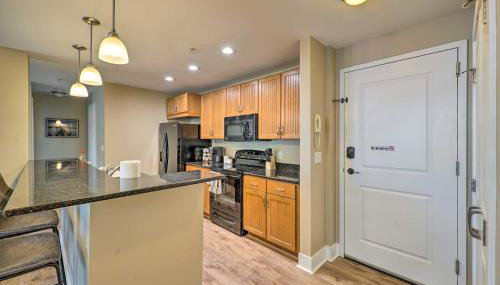 Grand Haven Condo - Walk to Nearby Hot Spots! - Foto 4