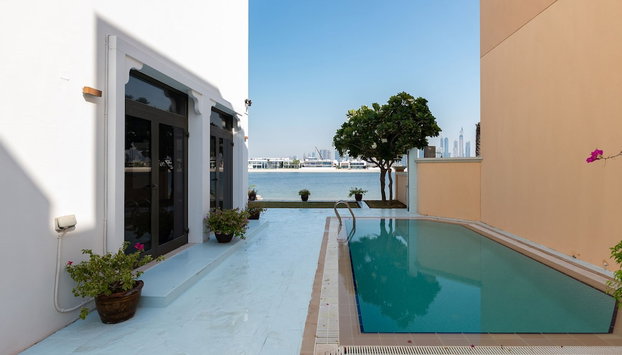 Exclusive 5BR Palm Villa w Private Pool and Beach - Foto 4, Habitación