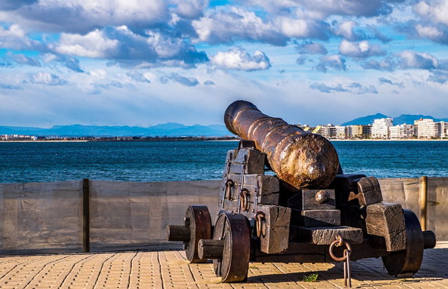 Beautiful Apartment With View - Photo 37