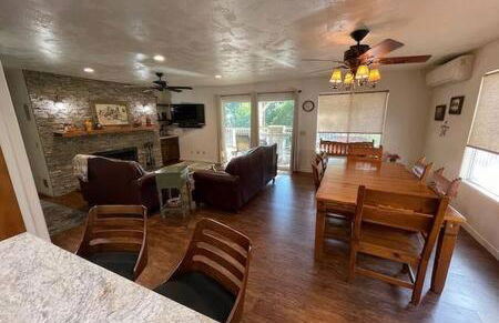 Creekside Suite Sleeps 2 Creek frontage Bbq - Foto 5