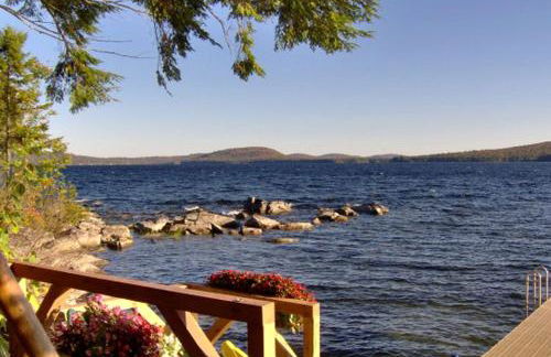 Charming Lakefront Cabin Rental with Games Room near Bangor, Maine - Foto 7