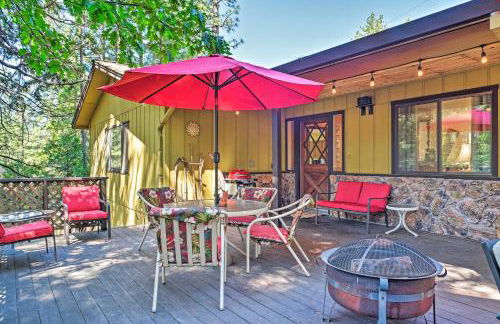 Home with Serene Deck in Twain Harte! - Foto 1