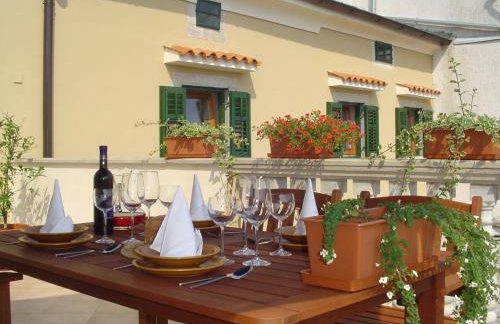 Apartments Villa Kastav in Old town center with sea view and parking - Photo 42