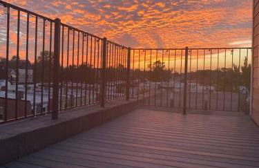 Sun-filled Capitol Hill home w/ parking & roofdeck - Photo 9