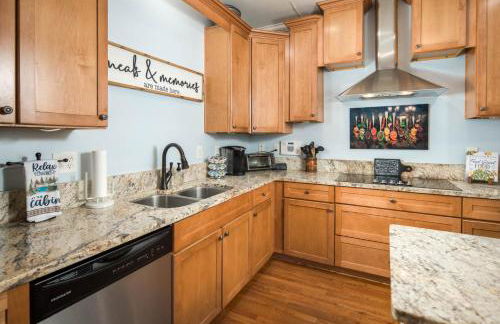 Mountain Retreat with Hot Tub, Game Room and Views - Foto 20