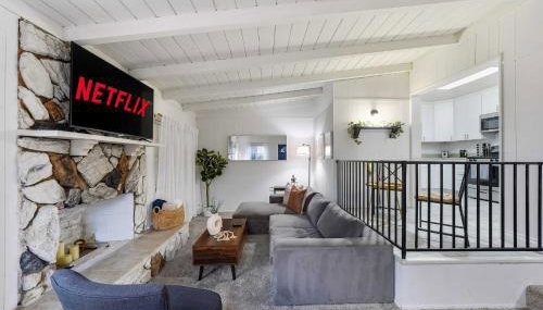 4BR Family Retreat with Hot Tub Games & Fire Pit - Foto 2