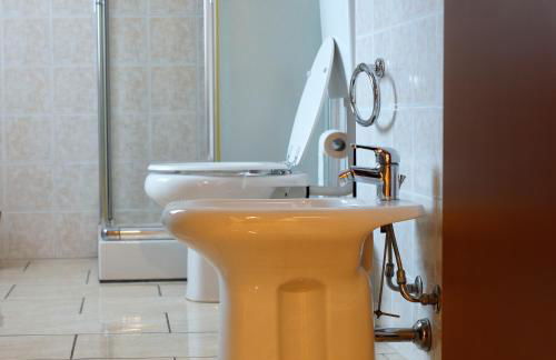 Emily House Vignola - Photo 10