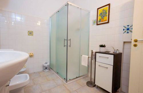 Mare - Luxury & Big Apartment with Garden & Pool - Foto 17