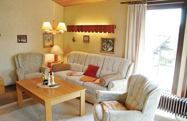 Furnished Bungalow With Peaceful Neighbourhood - Photo 1