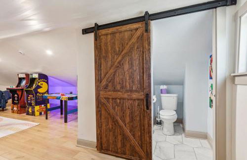 Meerkat Manor- 5 Min Drive to CLE Clinic - Foto 11