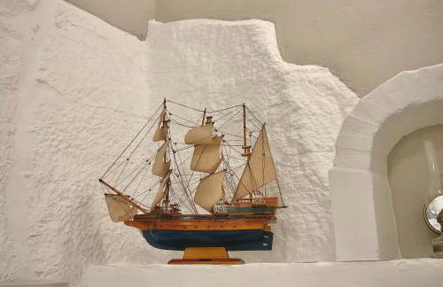 Ioulis Century Home - Photo 54