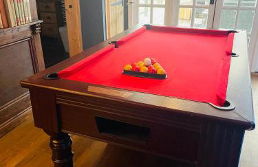 Spacious Cabin with Private Hot Tub, and Private Pool, in 5 Acres - intimate Special stay For 2 Adults - plus 1 child under 2 and up to 2 dogs stay for free - Foto 7