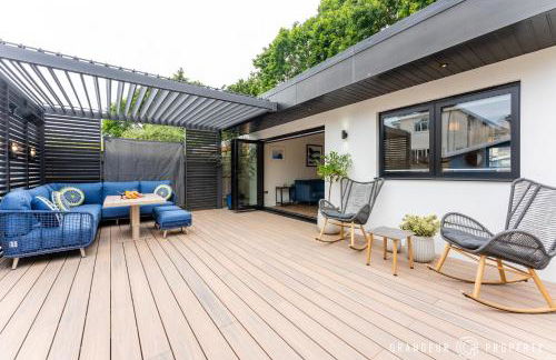 Harbour Haven by Grandeur Property - Photo 12