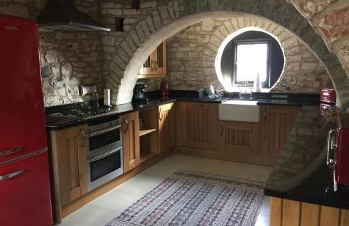 The Stable Loft, Llwynhelig Manor - Photo 7