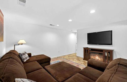 Bright Mountain Cabin with Game Room & Golf Course Views Near Hedgesville, West Virginia - Foto 17