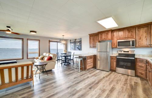 BBQ Ready Lakefront Retreat in Watertown - Foto 11