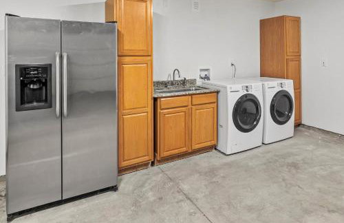 Spacious Desert Getaway! - Photo 52