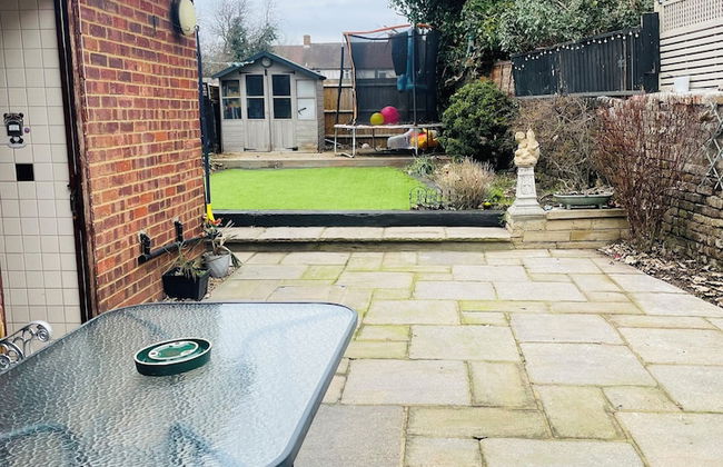 Immaculate 3-bed House in Waltham Cross - Foto 8