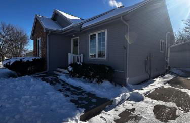 Ankenys Best Hot tub Theatre Room Game Room - Foto 25