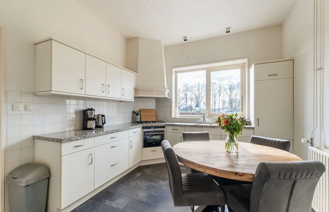 Spacious Farmhouse in Silvolde With Garden - Photo 16