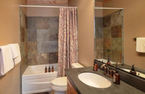 Palisades Lodge Suite 207 - Photo 9