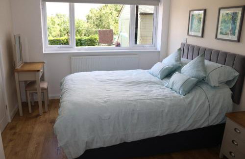 Lovely 1 bedroom basement apartment with stunning views - Foto 11