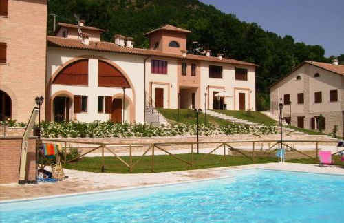 Oasi di Piobbico Piscina con Vista sul Monte Nerone - Foto 9