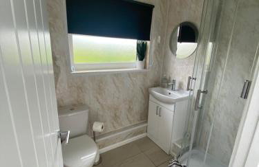 2 Bed Bungalow -25 Gower Holiday Village - Dog Friendly - Foto 2
