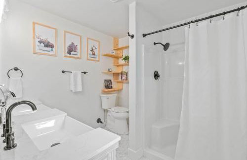 Asheville Private Retreat Game Room Hot Tub - Foto 35