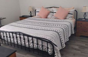 Themed kid bedrooms, 17 miles to Disney and Legoland, private pool, kitchen, wifi, washer, dryer - Foto 1