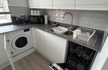 The Loft and The Den Apartments - Photo 44