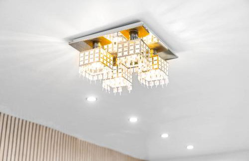 Modern 6-Bedroom Home - Sleeps 12 - Parking - Garden 568P - Foto 74