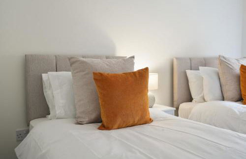 Mersey Way, Spacious 3 Bed Home, Close to Sheffield City Centre & FREE Driveway Parking - Perfect for Workers, Groups & Families - Hosted by Stay Host Save - Foto 21