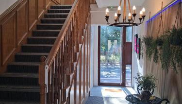 Crown House Studio Apartment - Photo 4