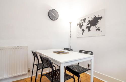 Stylish & Charming Retreat for 2- City Centre! - Pass the Keys - Foto 4