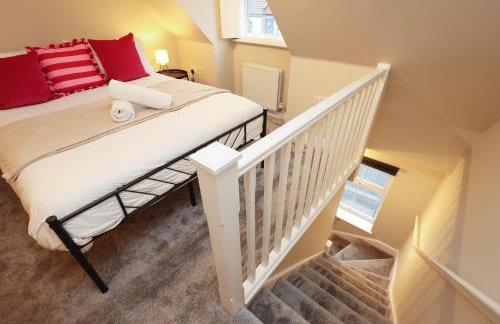 Cosy Bristol Townhouse - Free Parking - Sleeps 6 - By EKLIVING PARTNERS - Foto 38
