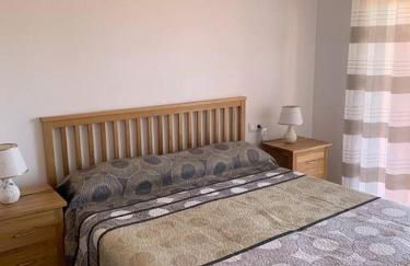 Luxury 2 bedroom 2 bathroom South facing second floor apartment - Foto 3